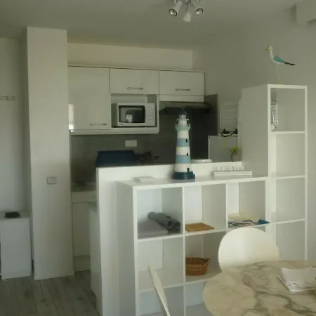 Appartement Royan, 3 Pieces, 5 Personnes - Fr-1-494-68